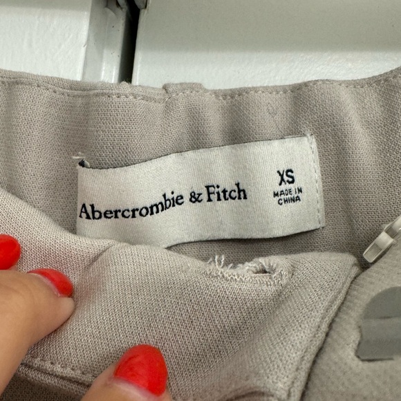 Abercrombie & Fitch Trouser Pants - Picture 2 of 2